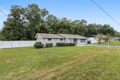 House in Ocala, Florida 3 bedrooms, 111.11 sq.m. № 1426807 - photo 2