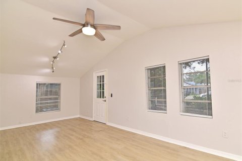 House in Orlando, Florida 3 bedrooms, 78.78 sq.m. № 1426805 - photo 4