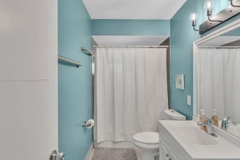 Immobilier commercial à vendre à Dania Beach, Floride: 240.15 m2 № 1365533 - photo 11