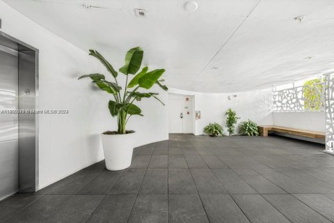 Copropriété à louer à Miami Beach, Floride: 2 chambres, 116.69 m2 № 1365578 - photo 5