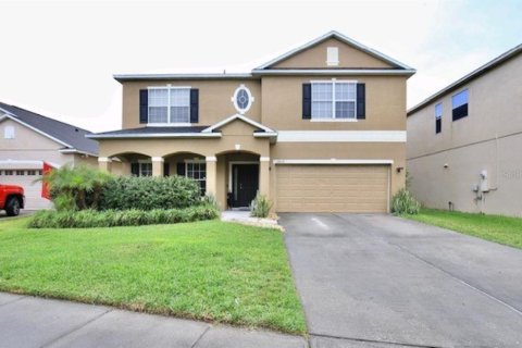 House in Orlando, Florida 5 bedrooms, 255.48 sq.m. № 1422581 - photo 1