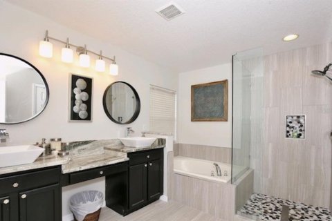 Casa en venta en Orlando, Florida, 5 dormitorios, 255.48 m2 № 1422581 - foto 8