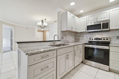 Condo in Tampa, Florida, 3 bedrooms  № 1439521 - photo 9