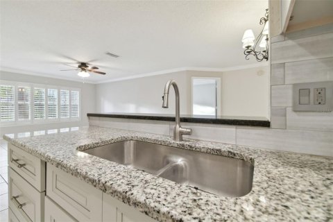 Condo in Tampa, Florida, 3 bedrooms  № 1439521 - photo 10