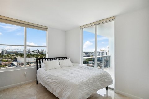 Condo in Miami Beach, Florida, 2 bedrooms  № 1184328 - photo 12