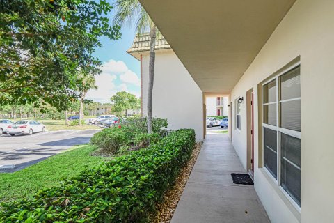 Condo in Vero Beach, Florida, 2 bedrooms  № 1163047 - photo 26