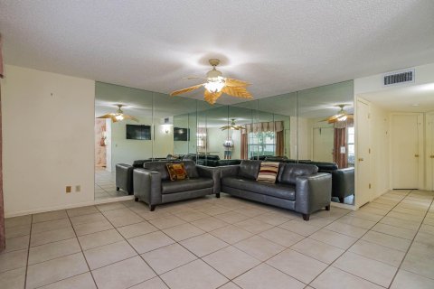 Condo in Vero Beach, Florida, 2 bedrooms  № 1163047 - photo 22