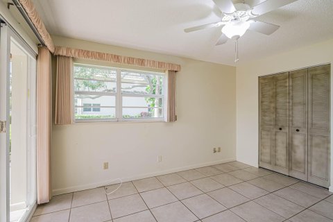 Condo in Vero Beach, Florida, 2 bedrooms  № 1163047 - photo 10