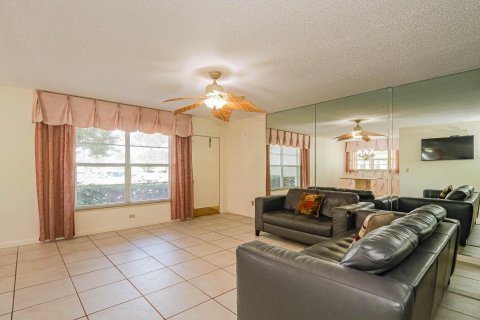 Condo in Vero Beach, Florida, 2 bedrooms  № 1163047 - photo 23