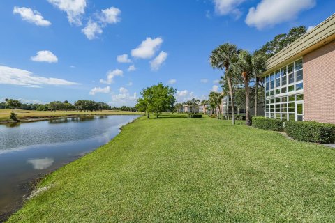 Condo in Vero Beach, Florida, 2 bedrooms  № 1163047 - photo 2