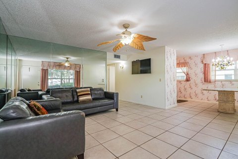 Condo in Vero Beach, Florida, 2 bedrooms  № 1163047 - photo 27