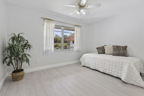 Condo in Stuart, Florida, 2 bedrooms  № 1222333 - photo 8