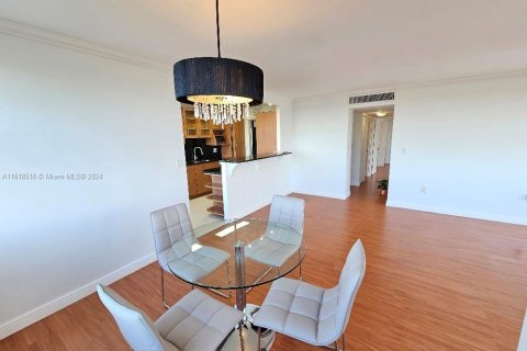 Copropriété à vendre à Miami, Floride: 2 chambres, 119.19 m2 № 1239789 - photo 2