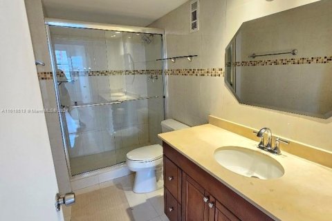 Condo in Miami, Florida, 2 bedrooms  № 1239789 - photo 18