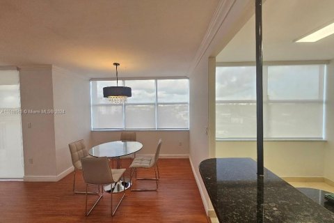 Condominio en venta en Miami, Florida, 2 dormitorios, 119.19 m2 № 1239789 - foto 9