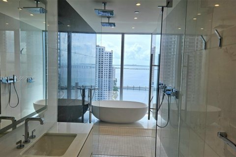 Condo in Miami, Florida, 4 bedrooms  № 1369254 - photo 22