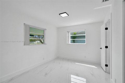 Villa ou maison à vendre à Pompano Beach, Floride: 4 chambres, 138.33 m2 № 1369253 - photo 29