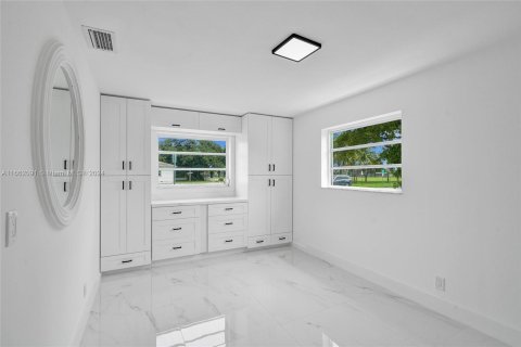 Villa ou maison à vendre à Pompano Beach, Floride: 4 chambres, 138.33 m2 № 1369253 - photo 12