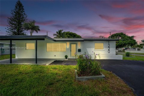 Villa ou maison à vendre à Pompano Beach, Floride: 4 chambres, 138.33 m2 № 1369253 - photo 1