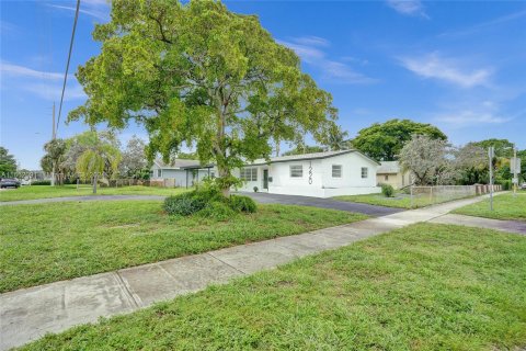 Villa ou maison à vendre à Pompano Beach, Floride: 4 chambres, 138.33 m2 № 1369253 - photo 7