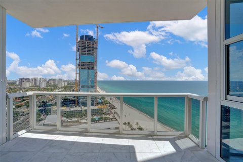 Copropriété à louer à Sunny Isles Beach, Floride: 3 chambres, 201.97 m2 № 1365941 - photo 11