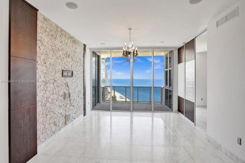 Copropriété à louer à Sunny Isles Beach, Floride: 3 chambres, 201.97 m2 № 1365941 - photo 6