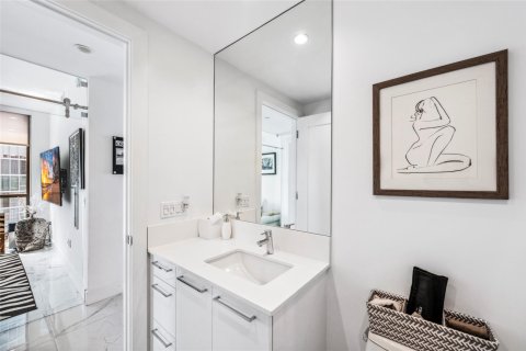 Condo in Fort Lauderdale, Florida, 3 bedrooms  № 1100723 - photo 15