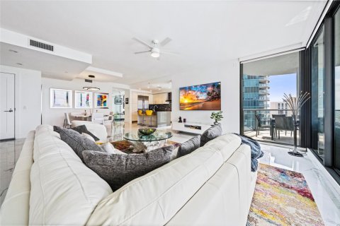 Condo in Fort Lauderdale, Florida, 3 bedrooms  № 1100723 - photo 29