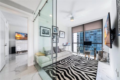 Condo in Fort Lauderdale, Florida, 3 bedrooms  № 1100723 - photo 8