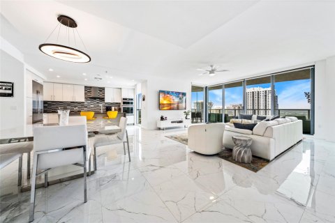 Condo in Fort Lauderdale, Florida, 3 bedrooms  № 1100723 - photo 30