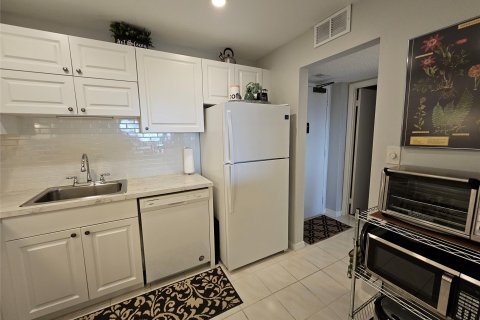 Copropriété à vendre à Lauderhill, Floride: 1 chambre, 72.46 m2 № 948899 - photo 21