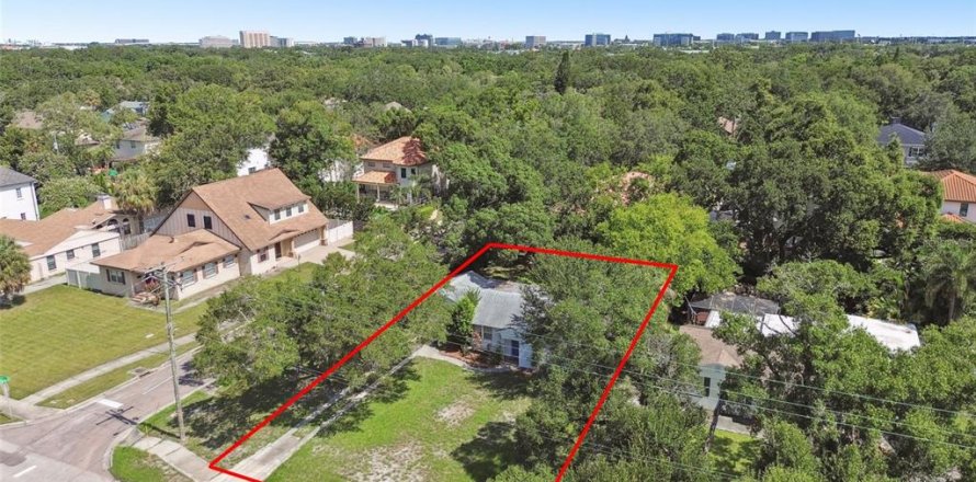 Villa ou maison à Tampa, Floride 3 chambres, 133.59 m2 № 1304077