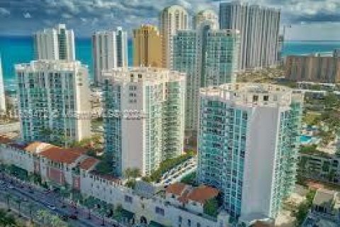 Copropriété à vendre à Sunny Isles Beach, Floride: 4 chambres, 270.72 m2 № 1229547 - photo 24