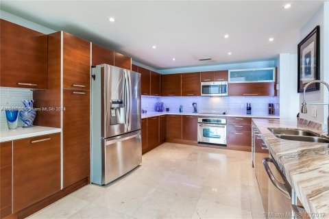 Condo in Aventura, Florida, 3 bedrooms  № 1271537 - photo 2