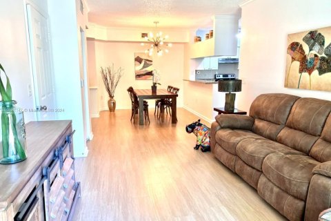 Condo in Sunny Isles Beach, Florida, 1 bedroom  № 1271161 - photo 22