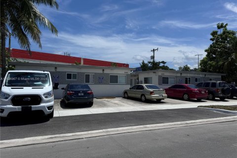 Propiedad comercial en venta en Miami, Florida, 178.37 m2 № 1271535 - foto 4