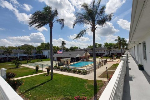 Condominio en venta en New Port Richey, Florida, 1 dormitorio, 62.43 m2 № 1249885 - foto 1