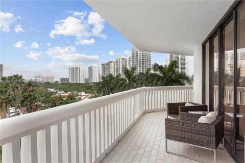 Copropriété à vendre à Aventura, Floride: 4 chambres, 376.25 m2 № 1268780 - photo 11