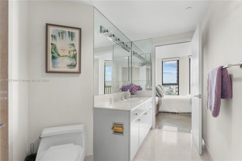 Condo in Aventura, Florida, 4 bedrooms  № 1268780 - photo 26