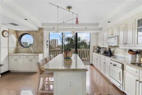 Condo in Aventura, Florida, 4 bedrooms  № 1268780 - photo 7