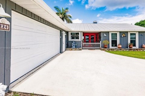 Villa ou maison à vendre à Stuart, Floride: 3 chambres, 270.53 m2 № 1268832 - photo 3