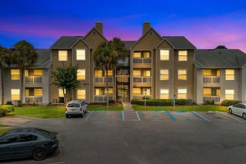 Condo in Orlando, Florida, 2 bedrooms  № 1364722 - photo 17