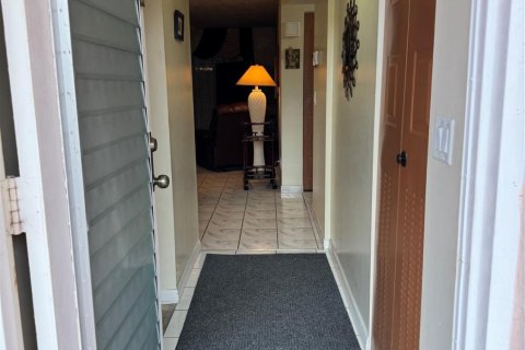 Condo in Lauderdale Lakes, Florida, 2 bedrooms  № 932217 - photo 22