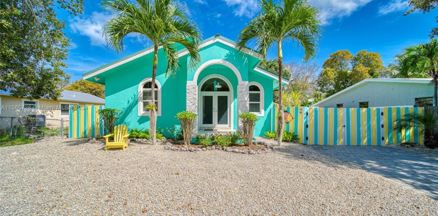 Casa en Key Largo, Florida 3 dormitorios, 119.94 m2 № 1101819