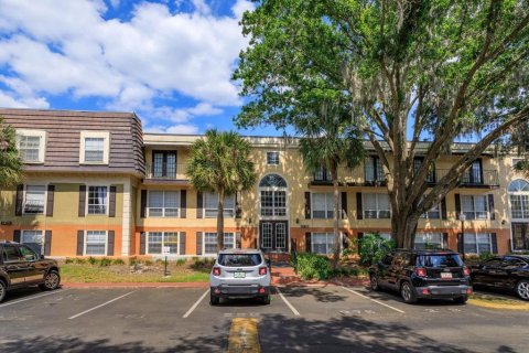 Condo in Orlando, Florida, 2 bedrooms  № 1202333 - photo 19