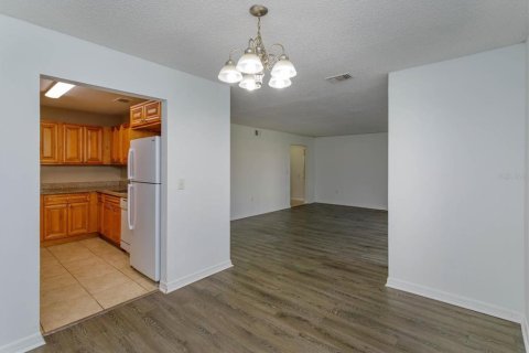 Condo in Orlando, Florida, 2 bedrooms  № 1202333 - photo 27