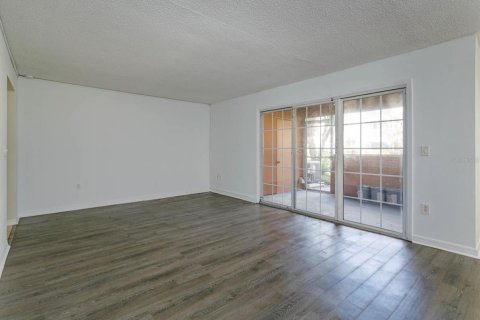 Condo in Orlando, Florida, 2 bedrooms  № 1202333 - photo 24