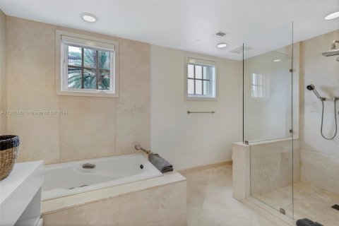 Copropriété à vendre à Miami Beach, Floride: 2 chambres, 132.76 m2 № 1237143 - photo 21