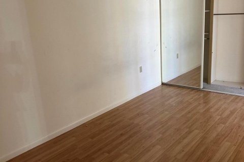 Снять в аренду таунхаус в Уэст-Палм-Бич, Флорида 2 спальни, 114.83м2, № 996301 - фото 8
