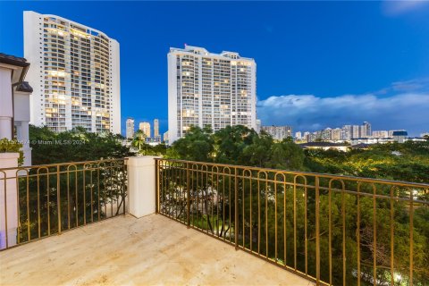 Condo in Aventura, Florida, 3 bedrooms  № 1145628 - photo 25